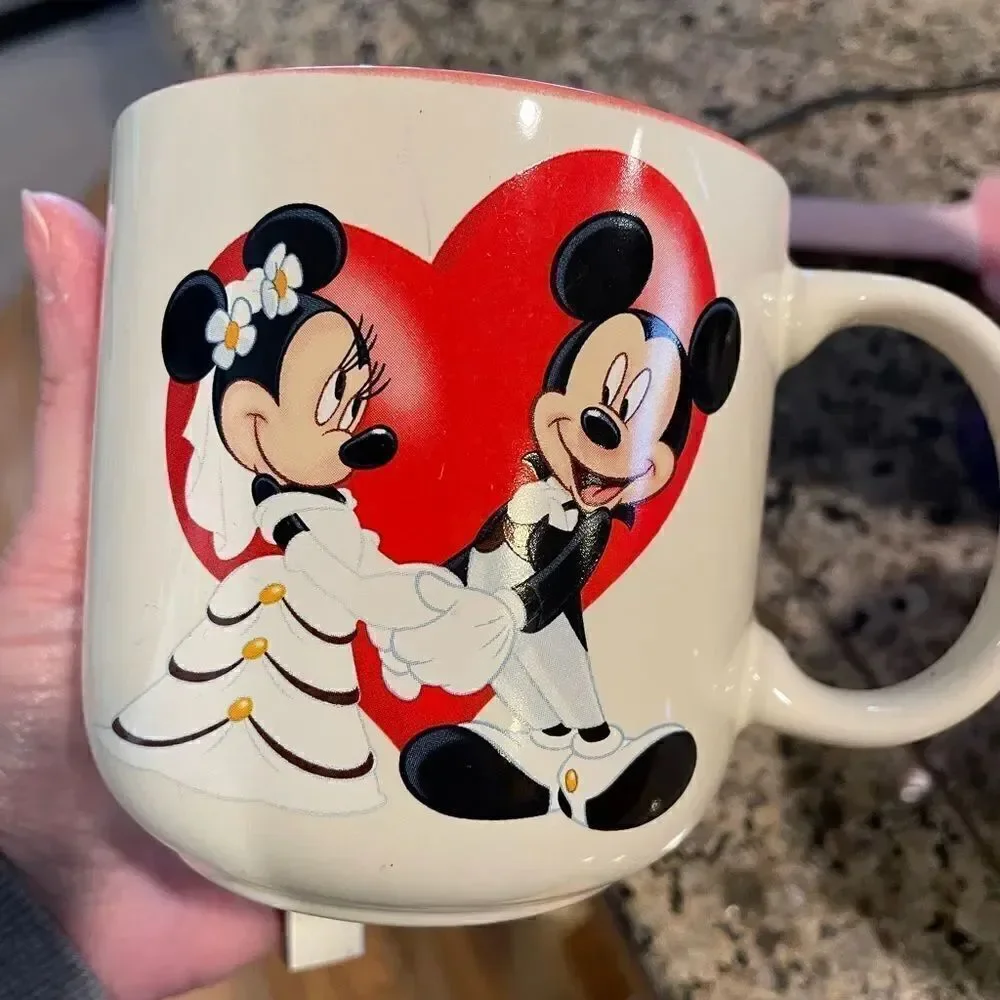 Disneyland Exclusive Paris Minnie and Mickey Wedding Celebration Cup Thailand